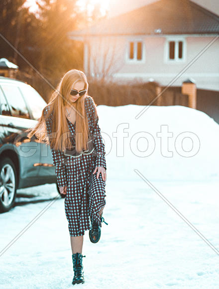 Блондинка в солнечных очках - Таменцева Наталья