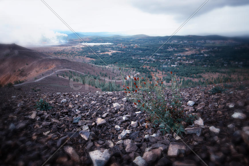 Карабаш достопримечательности города. Карабаш карьер. Карабаш горы шлака. Ржавая долина карабаш. Камни карабаша.