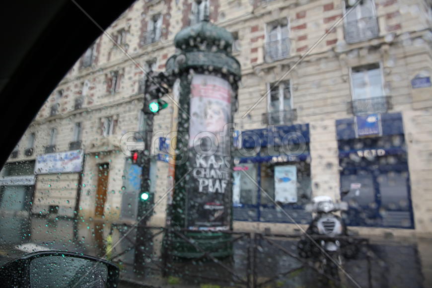 Поэзия дождя в Париже.