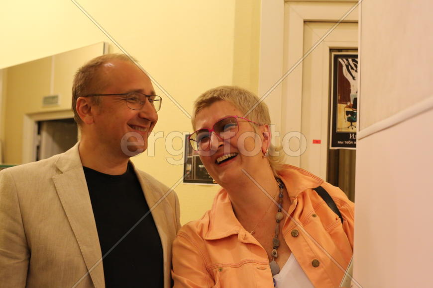 Татьяна Устинова и её муж на радио Шансон