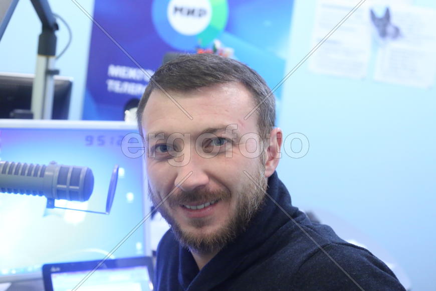 Он ведёт "Пионерскую зорьку". 2013 год