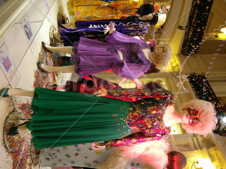 Выставка костюмов               