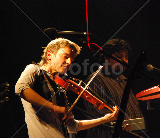 ДК МАИ, 2008. Игра на скрипке