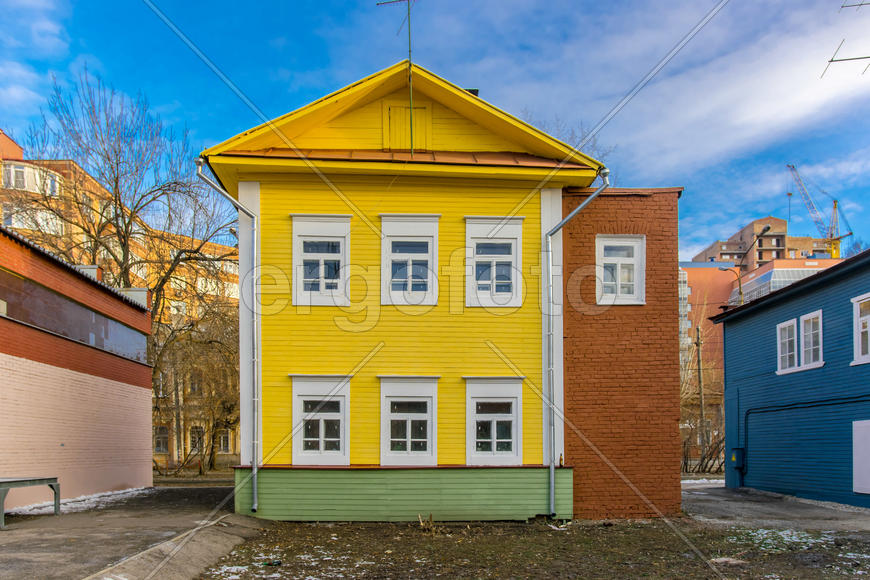 Отреставрированный городской дом XIX века, Самара, Россия