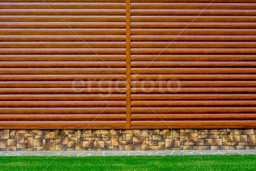Стена деревянного дома