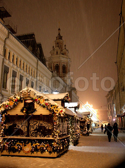 Ночная иллюминация новогодней Москвы