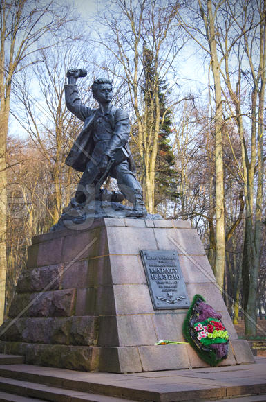 Памятник Марату Казею - Герою Советского Союза