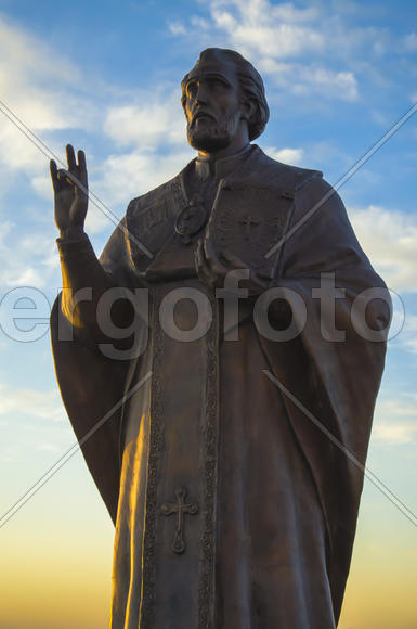 Святой Николай. Статуя. Фрагмент