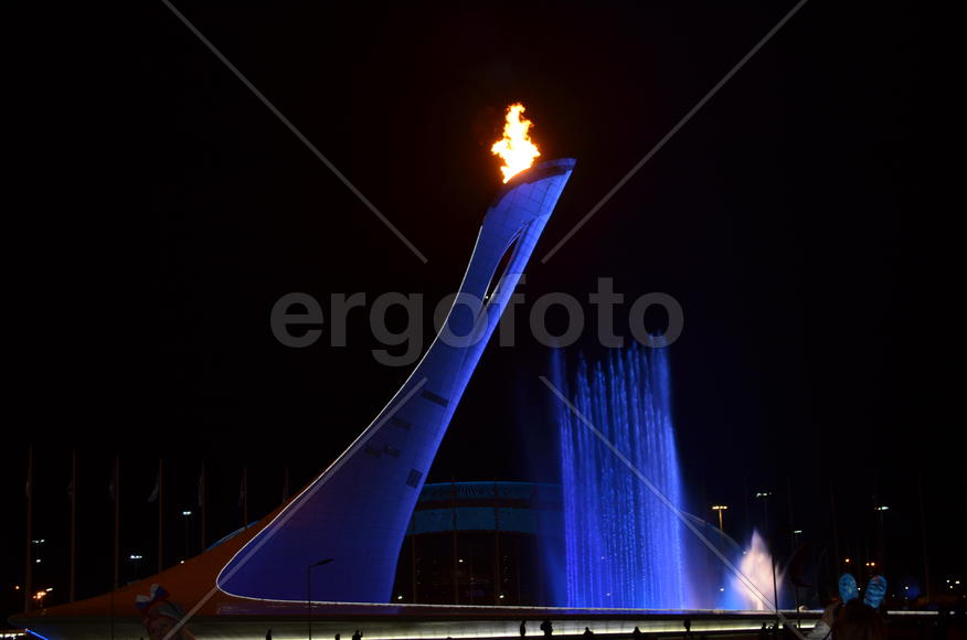 Сочи. Олимпийский огонь. Светомузыкальный фонтан