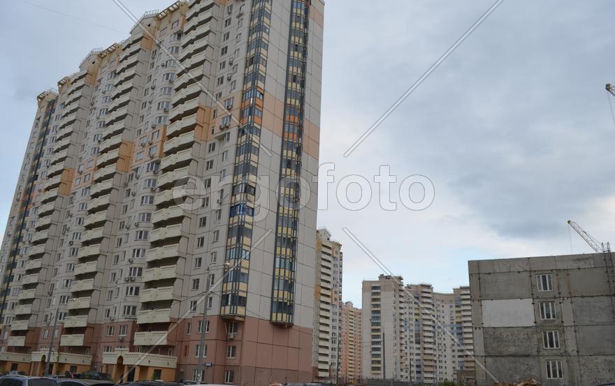 Москва. Многоэтажные жилые дома 