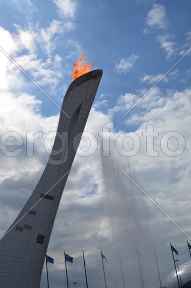 Сочи. Олимпийский огонь. Светомузыкальный фонтан