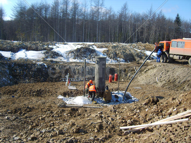 Installation of details of the pipeline. Construction works