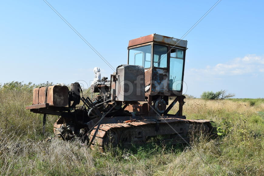 Combine harvester. Agricultural machinery for harvesting from the fields.