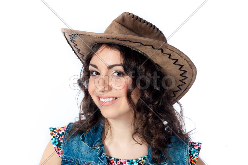 Девушка в ковбойской шляпе