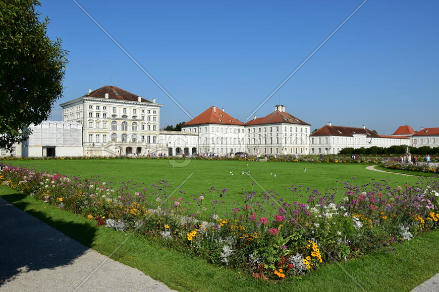 Германия, Мюнхен, замок Нимфенбург. Панорамма на замок 