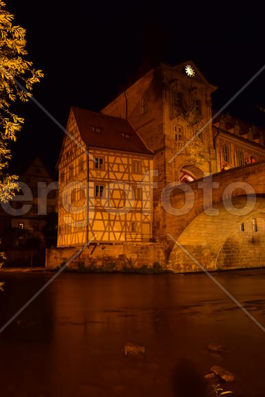 Германия - город Бамберг. Ночной город 