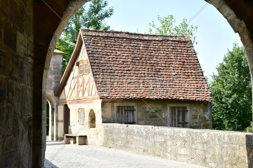 Исторический город Ротенбург в Баварии. Древнейшие здания 