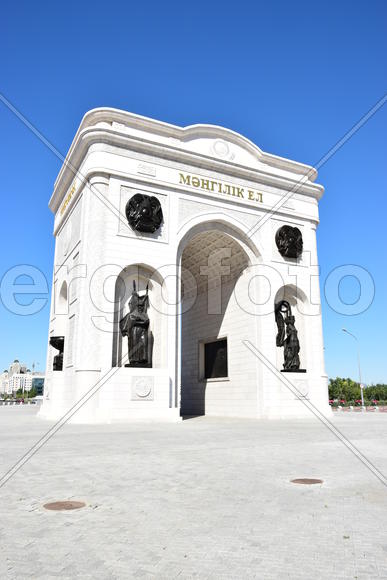 Астана - триумфальная арка. Казахстан