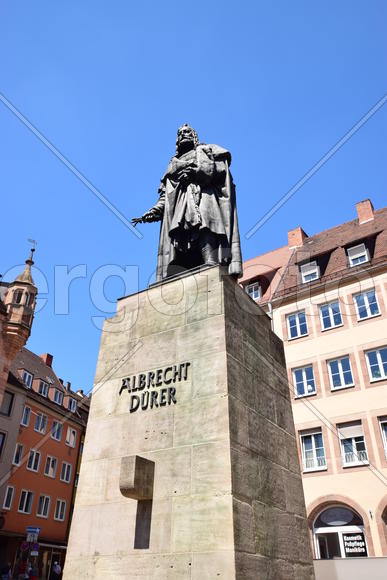 Германия - город Нюрнберг. Скульптура Альбрехта Дюрера 