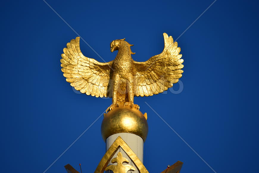 Астана - Площадь независимости, золотой орел 