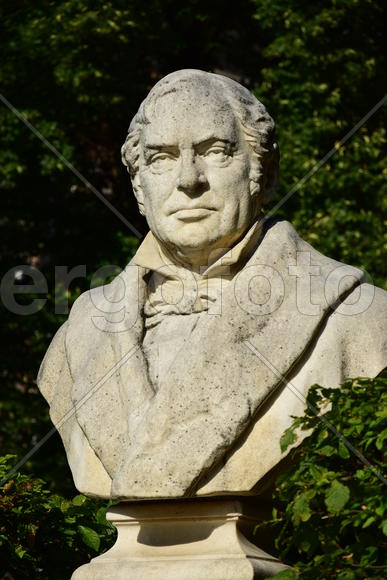 Германия - город Бамберг. Скульптура мужчины 