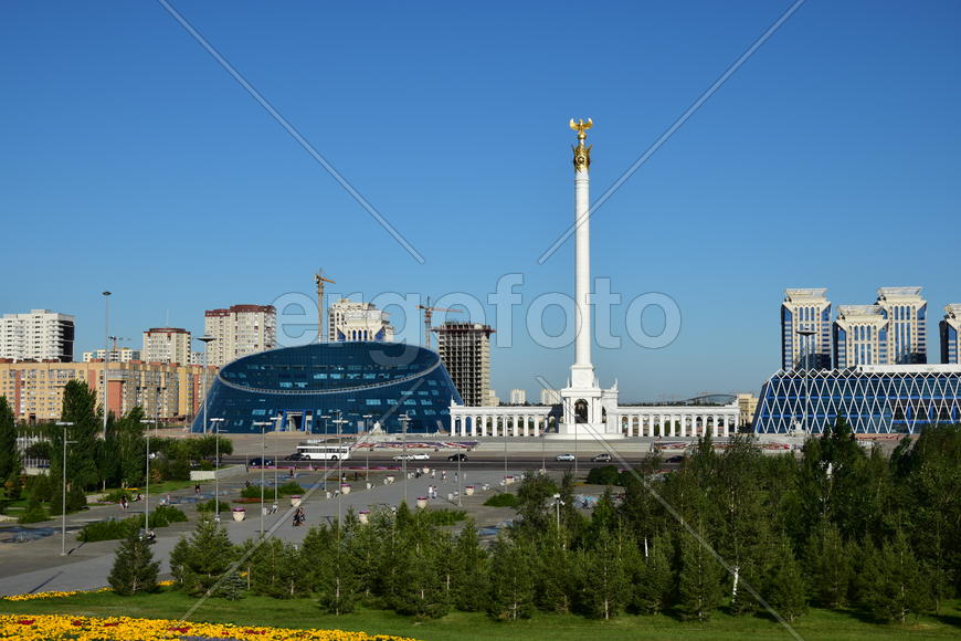 Астана - Площадь независимости. Казахстан 