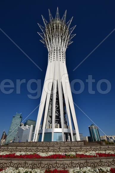 Башня "БАЙТЕРЕК" в Астане