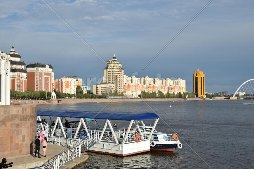 Набережная. Астана. Казахстан