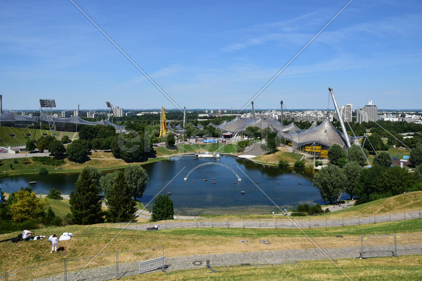 Германия, Мюнхен. Панорамный вид олимпийский стадион 