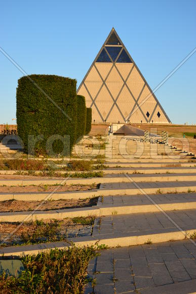 Астана - Стеклянная пирамида. Казахстан