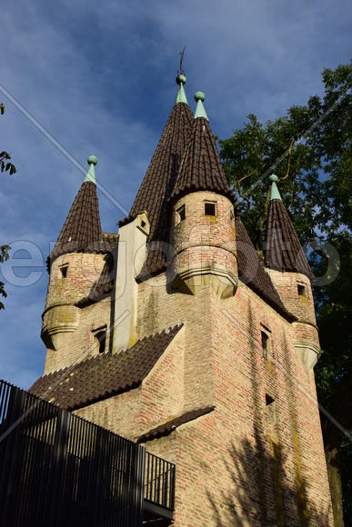 Германия, Аугсбург, Замок с высокими башнями 