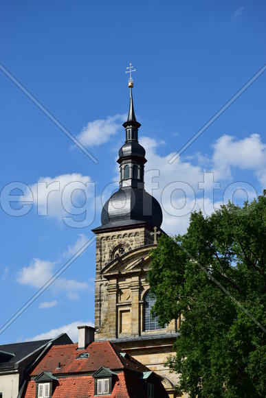 Германия - город Бамберг. Башня старинного здания 