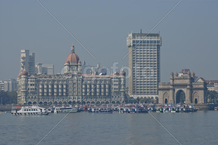 Gateway of India, Taj Mahal Palace, port