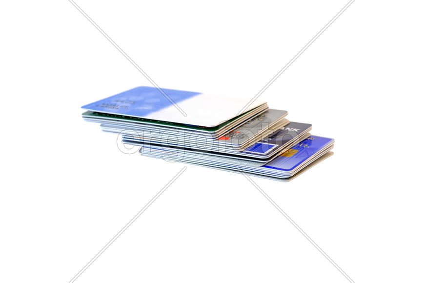 Кредитные карты на белом фоне.