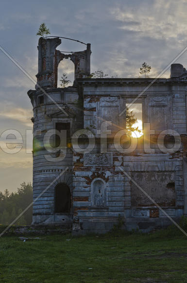 Ancient Castle Tereschenko in Ukraine. Sunrise