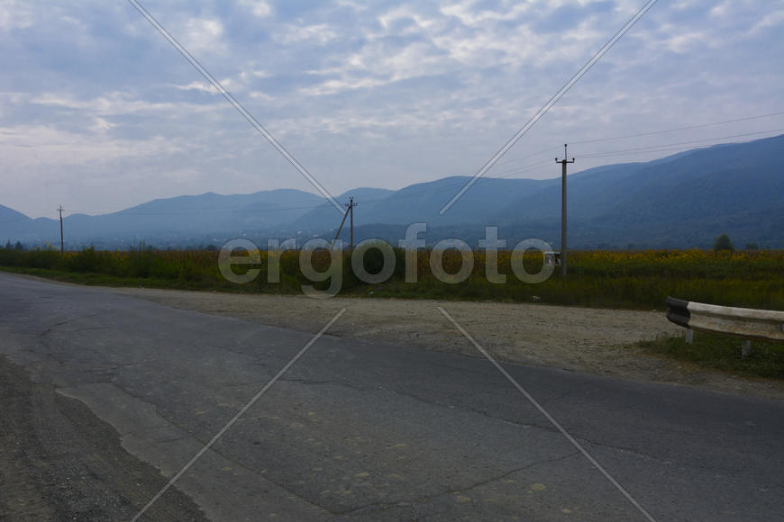 Пейзаж горной, сельской местности в Западной Украине