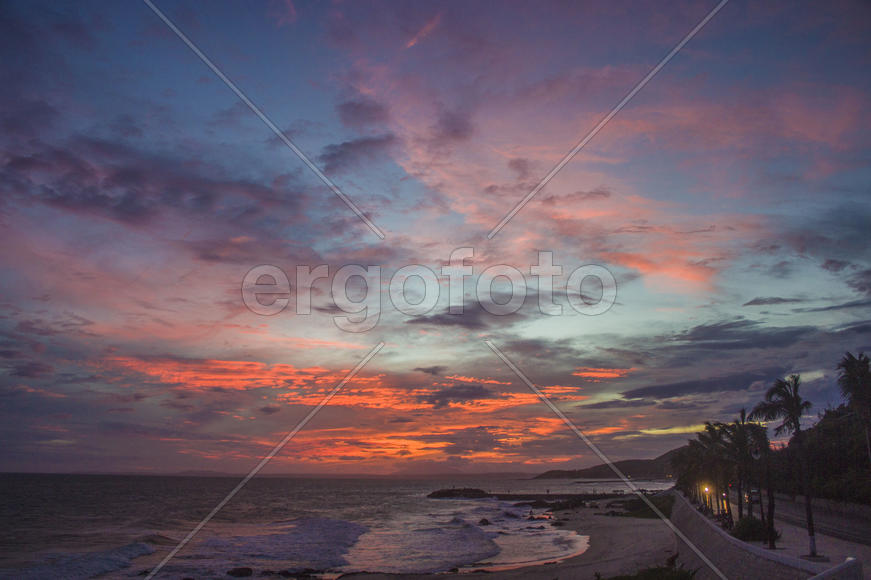 Закат солнца на Южнокитайском море