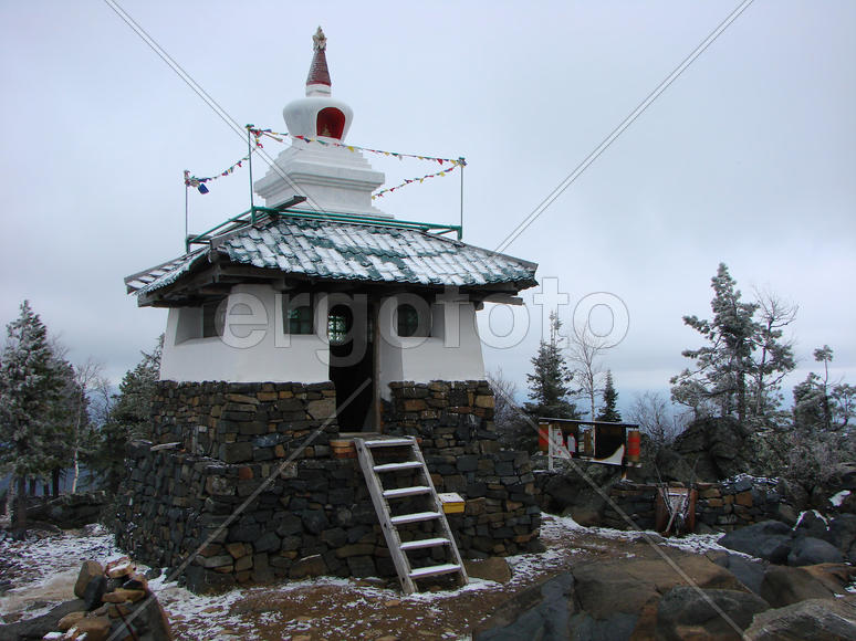 «Ступа пробуждения» - буддийский храм на высоте 843 метра над уровнем моря. Гора Качканар. Свердловс