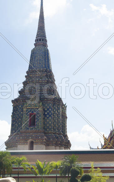 The beautiful Buddhist temple is pleasing to the eye of visitors and parishioners