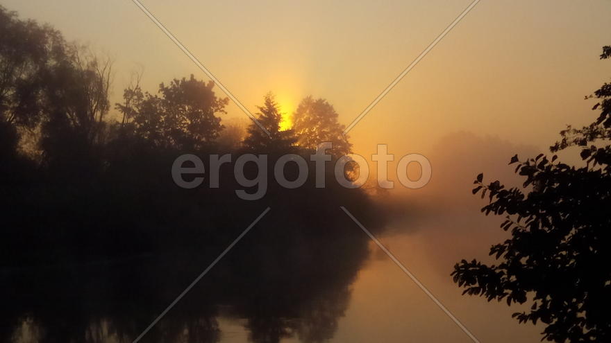 Рассвет над рекой Нёман, Беларусь