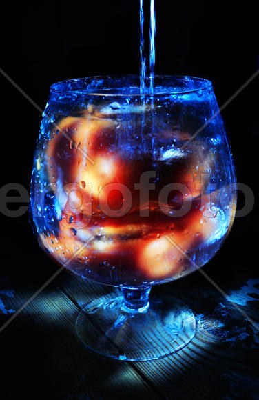 Помидор в бокале