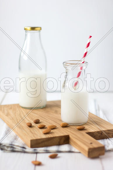 Миндальное молоко