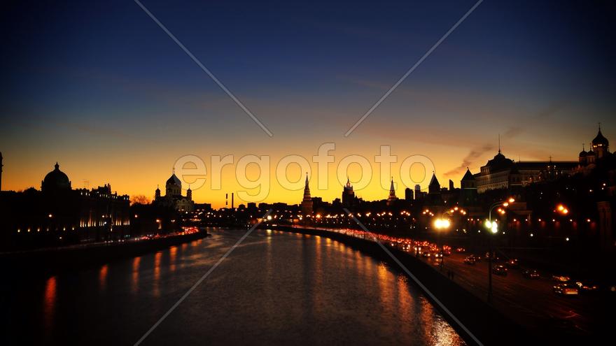 Закат с Большого Москворецкого моста