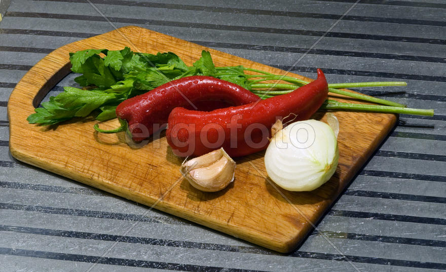 Свежие овощи для приправы