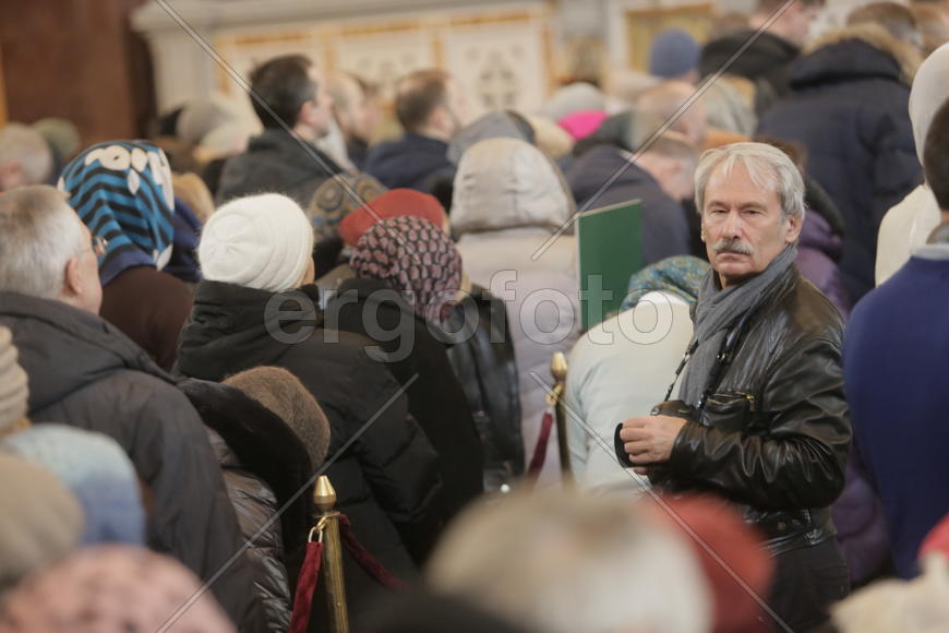 Фотограф Александр Земляниченко в Храме Христа Спасителя.