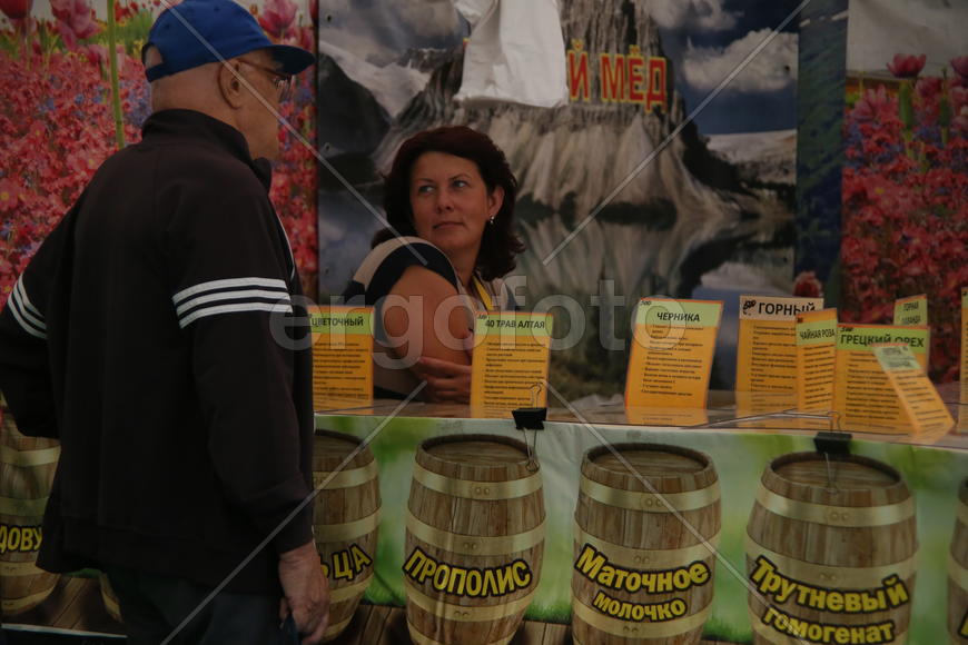 Всероссийская ярмарка меда в Коломенском