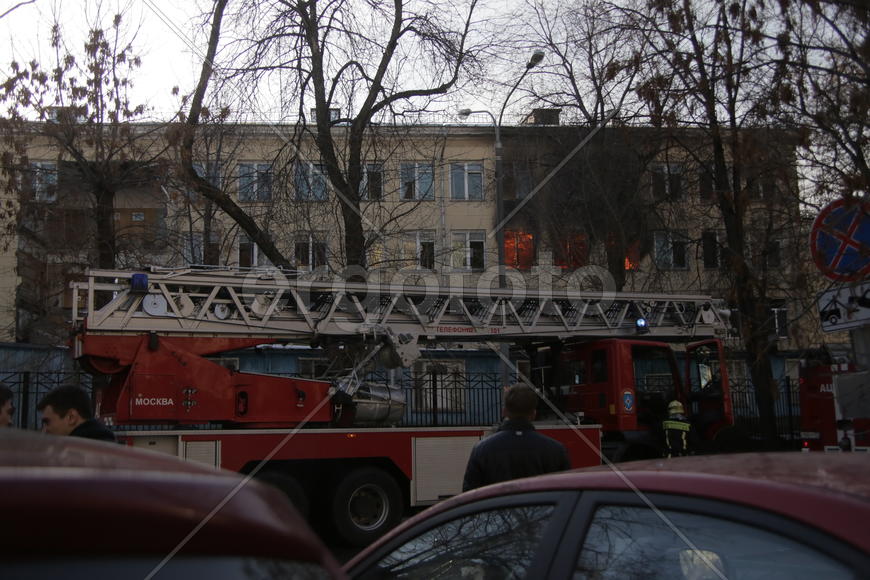 Пожар в выселенном под снос здании по ул.Сосинская