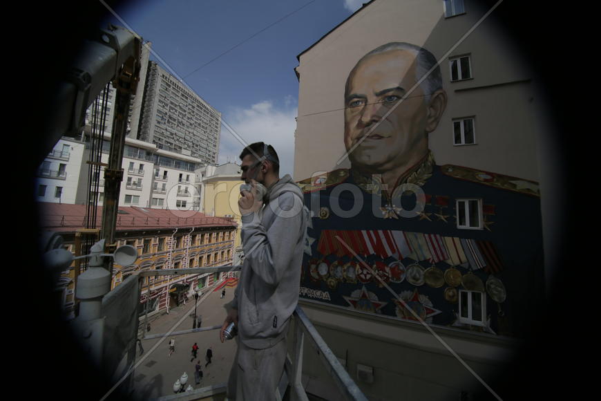 Граффити с портретом маршала Г.К.Жукова на Арбате