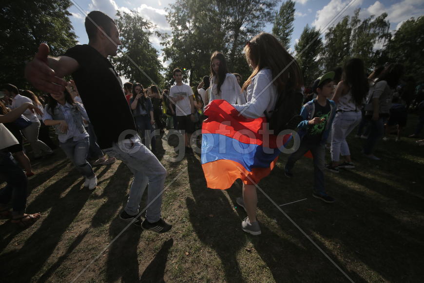 Праздник "Абрикос" в парке Музеон, 10 июля 2016 года. 