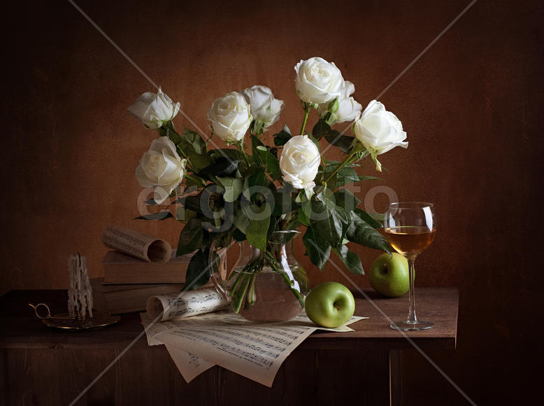 Романтично-поэтический натюрморт с розами